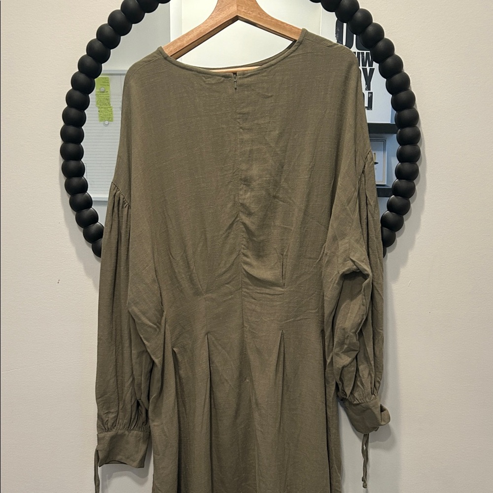 ASOS Curve Olive Green Long Sleeve Midi Dress - Picture 5 of 8